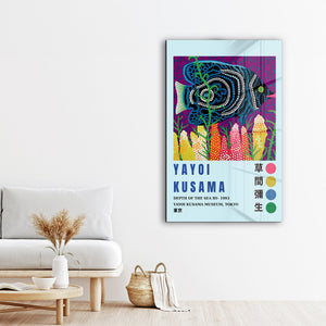 Artdesigna tarafından üretilen Yayoi Kusama soyut fırça cam duvar tablosu, canlı Japon pop art tasarımını şeffaf cam panel üzerinde sunar.