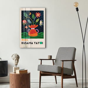 Artdesigna tarafından üretilen Yayoi Kusama soyut fırça cam duvar tablosu, canlı Japon pop art tasarımını şeffaf cam panel üzerinde sunar.