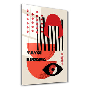 Artdesigna tarafından üretilen Yayoi Kusama soyut fırça cam duvar tablosu, canlı Japon pop art tasarımını şeffaf cam panel üzerinde sunar.