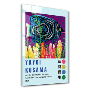 Artdesigna tarafından üretilen Yayoi Kusama soyut fırça cam duvar tablosu, canlı Japon pop art tasarımını şeffaf cam panel üzerinde sunar.