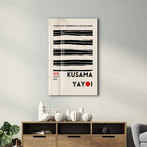 Artdesigna tarafından üretilen Yayoi Kusama soyut fırça cam duvar tablosu, canlı Japon pop art tasarımını şeffaf cam panel üzerinde sunar.