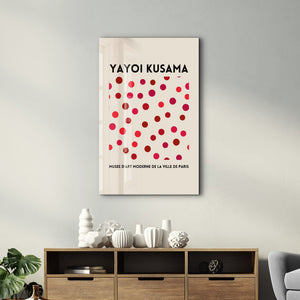 Artdesigna tarafından üretilen Yayoi Kusama soyut fırça cam duvar tablosu, canlı Japon pop art tasarımını şeffaf cam panel üzerinde sunar.