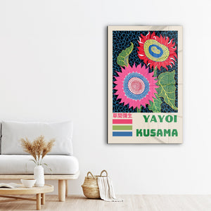 Artdesigna tarafından üretilen Yayoi Kusama soyut fırça cam duvar tablosu, canlı Japon pop art tasarımını şeffaf cam panel üzerinde sunar.