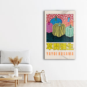 Artdesigna tarafından üretilen Yayoi Kusama soyut fırça cam duvar tablosu, canlı Japon pop art tasarımını şeffaf cam panel üzerinde sunar.
