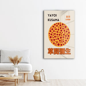 Artdesigna tarafından üretilen Yayoi Kusama soyut fırça cam duvar tablosu, canlı Japon pop art tasarımını şeffaf cam panel üzerinde sunar.