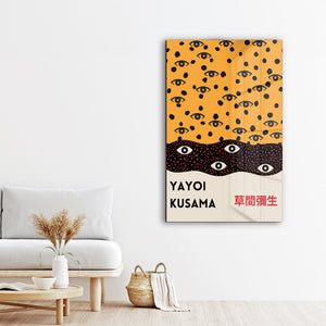 Artdesigna tarafından üretilen Yayoi Kusama soyut fırça cam duvar tablosu, canlı Japon pop art tasarımını şeffaf cam panel üzerinde sunar.